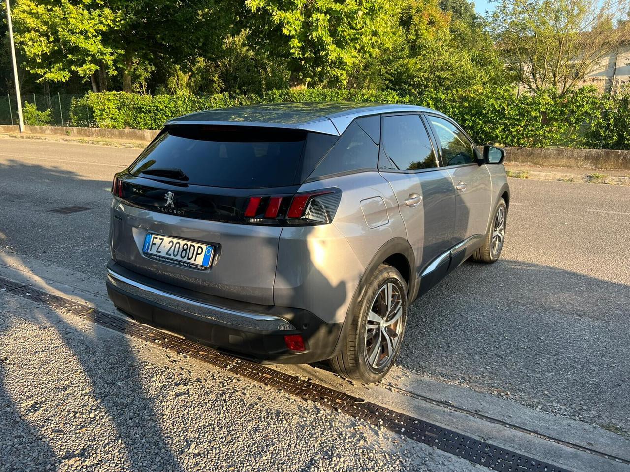 Peugeot 3008 BlueHDi 130 S&S EAT8 Allure