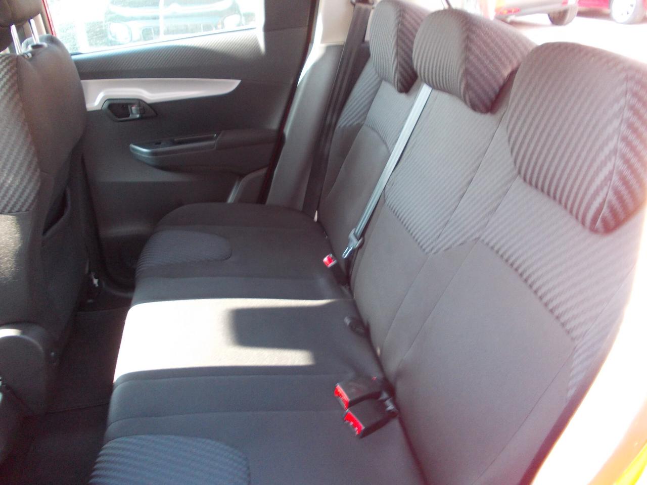 Mahindra KUV100 1.2 VVT K6+KM37170 SI NEOPATENTATI
