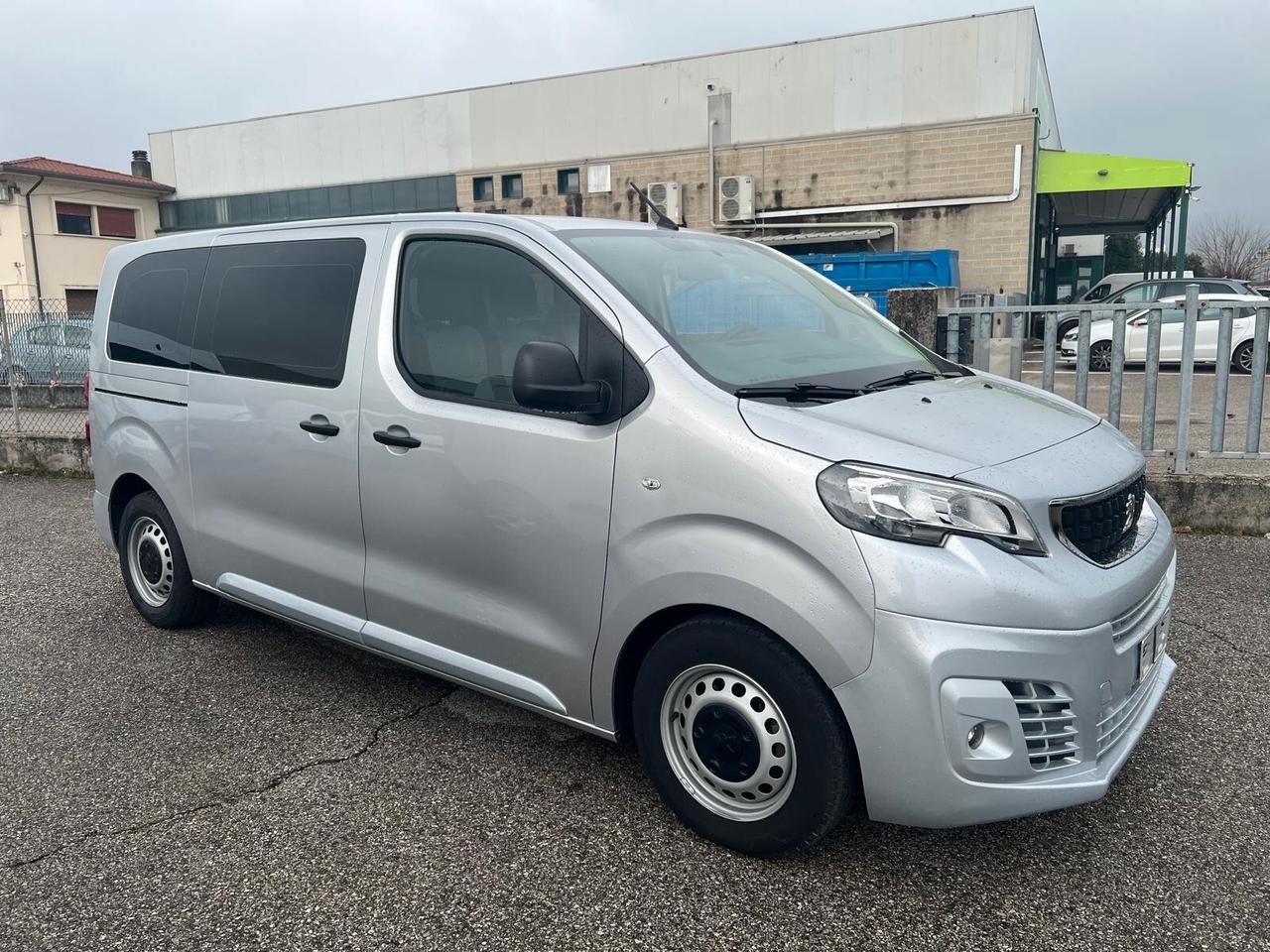 Peugeot Expert BlueHDi 115 S&S PL-TN Combi Standard 9 POSTI