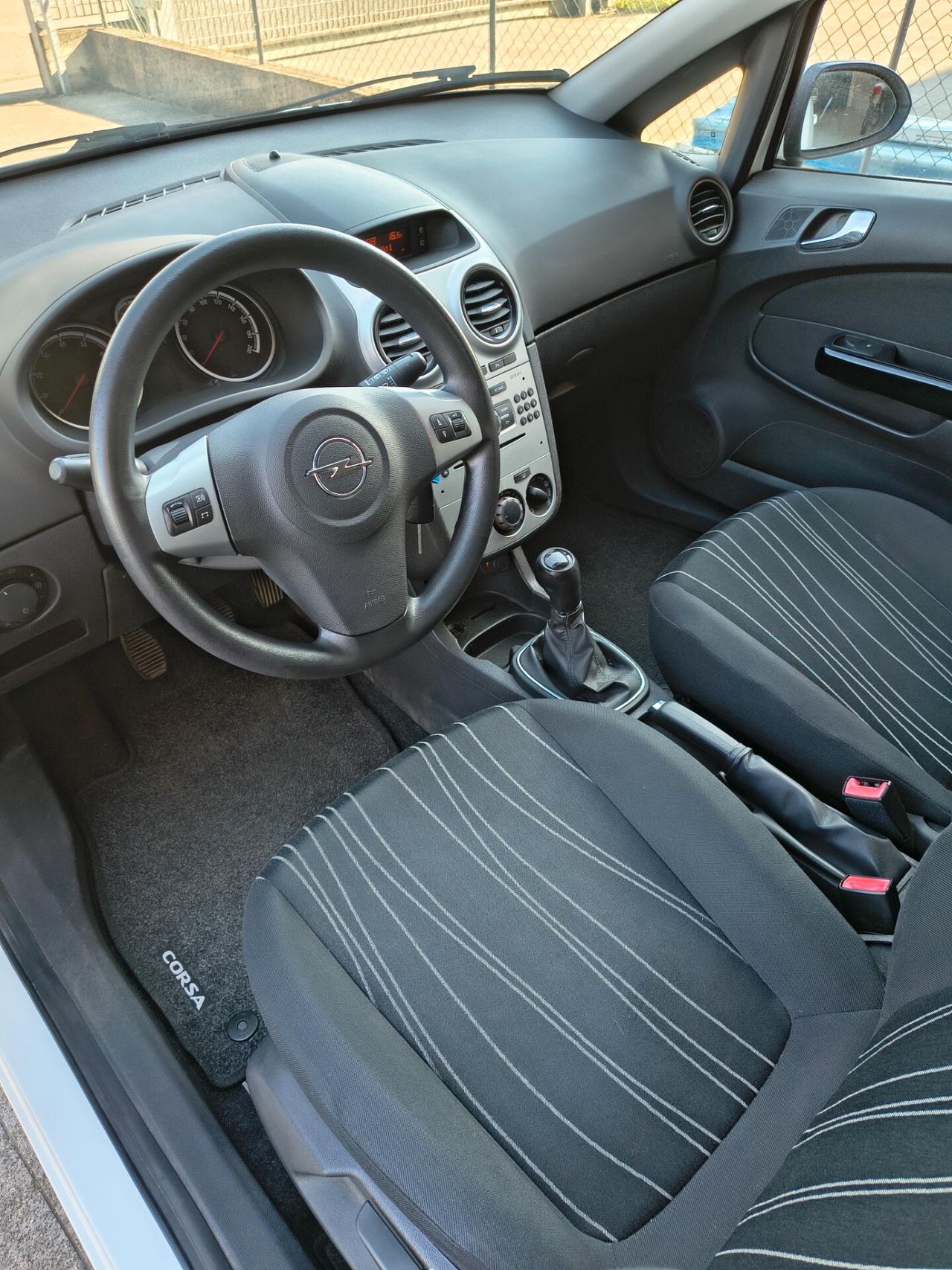 Opel Corsa 1.2 80CV 5 porte GPL-TECH Enjoy