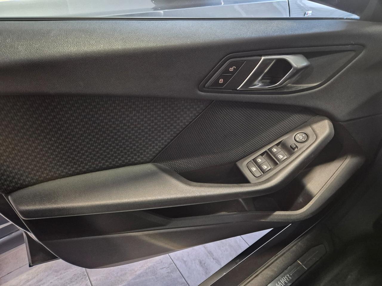 Bmw 116 116d 5p. Advantage