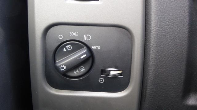 LAND ROVER Discovery 3 2.7 TDV6 HSE Autocarro