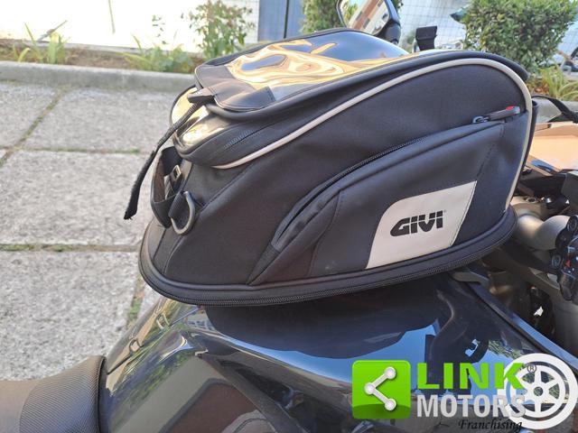 YAMAHA MT-09 .