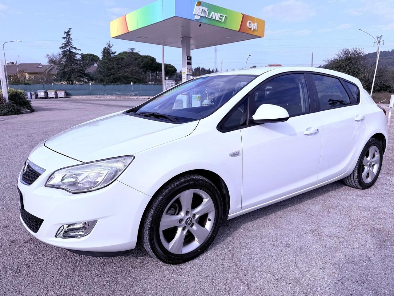 Opel Astra 1.7 CDTI 110CV 5 porte Ok neopatentati