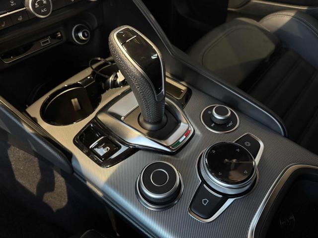 ALFA ROMEO Giulia 2.2 Turbodiesel 210 CV AT8 AWD Q4 Veloce