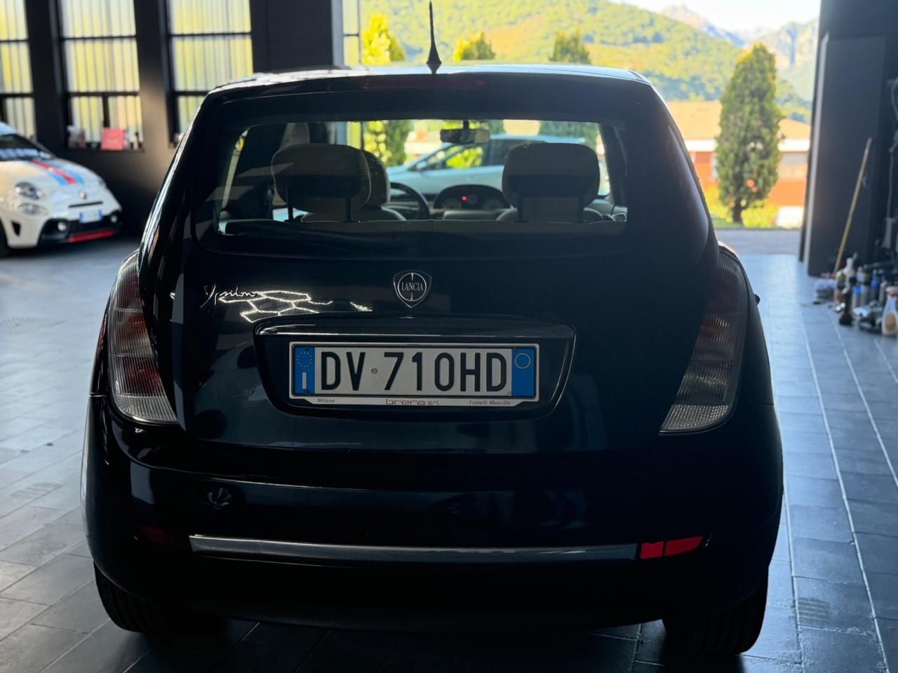 Lancia Ypsilon 1.4 16V Platino Automatica