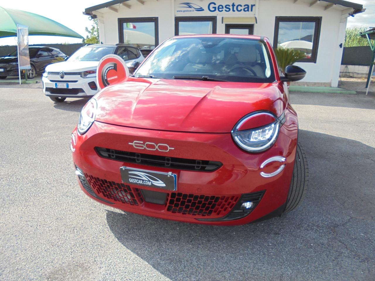 Fiat 600 Hybrid 110 CV DCT MHEV La Prima
