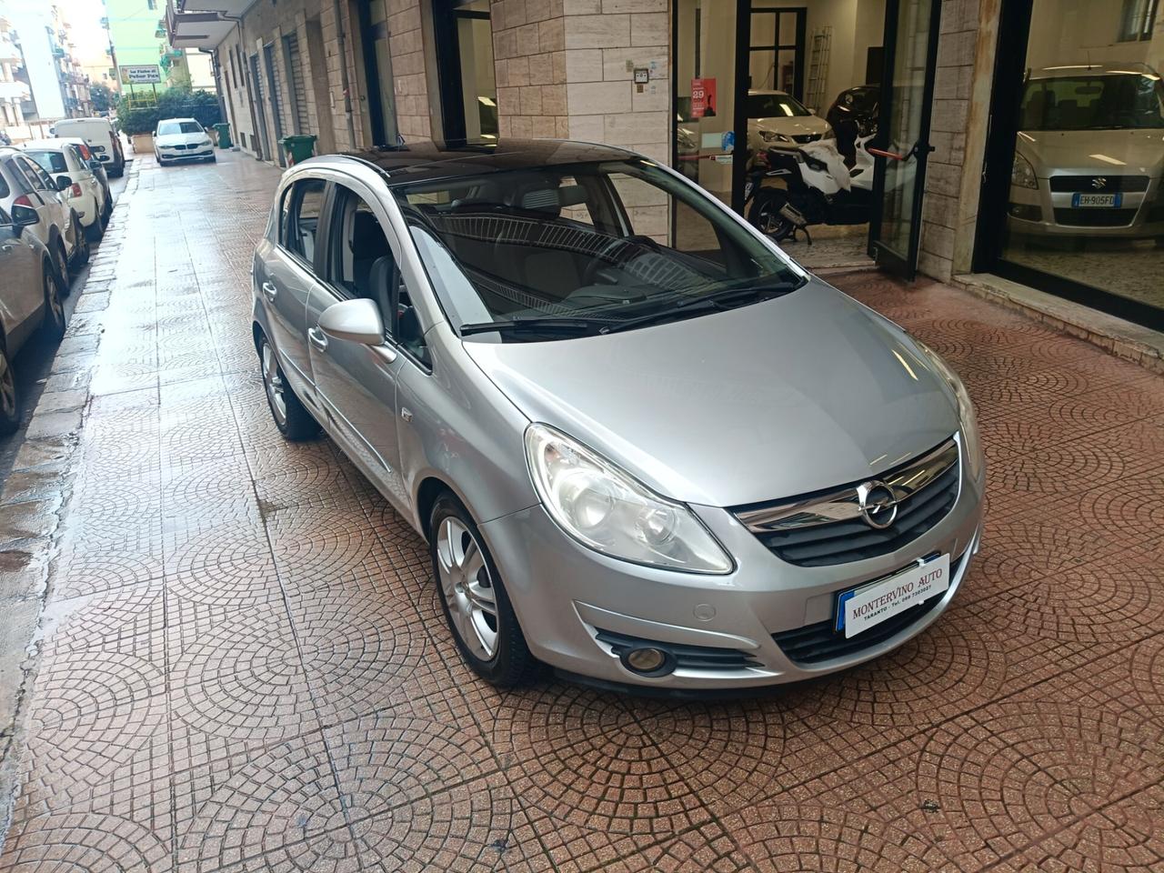 OPEL CORSA 1.2-TETTO APRIBILE-NEOPATENTATI-Euro3990-