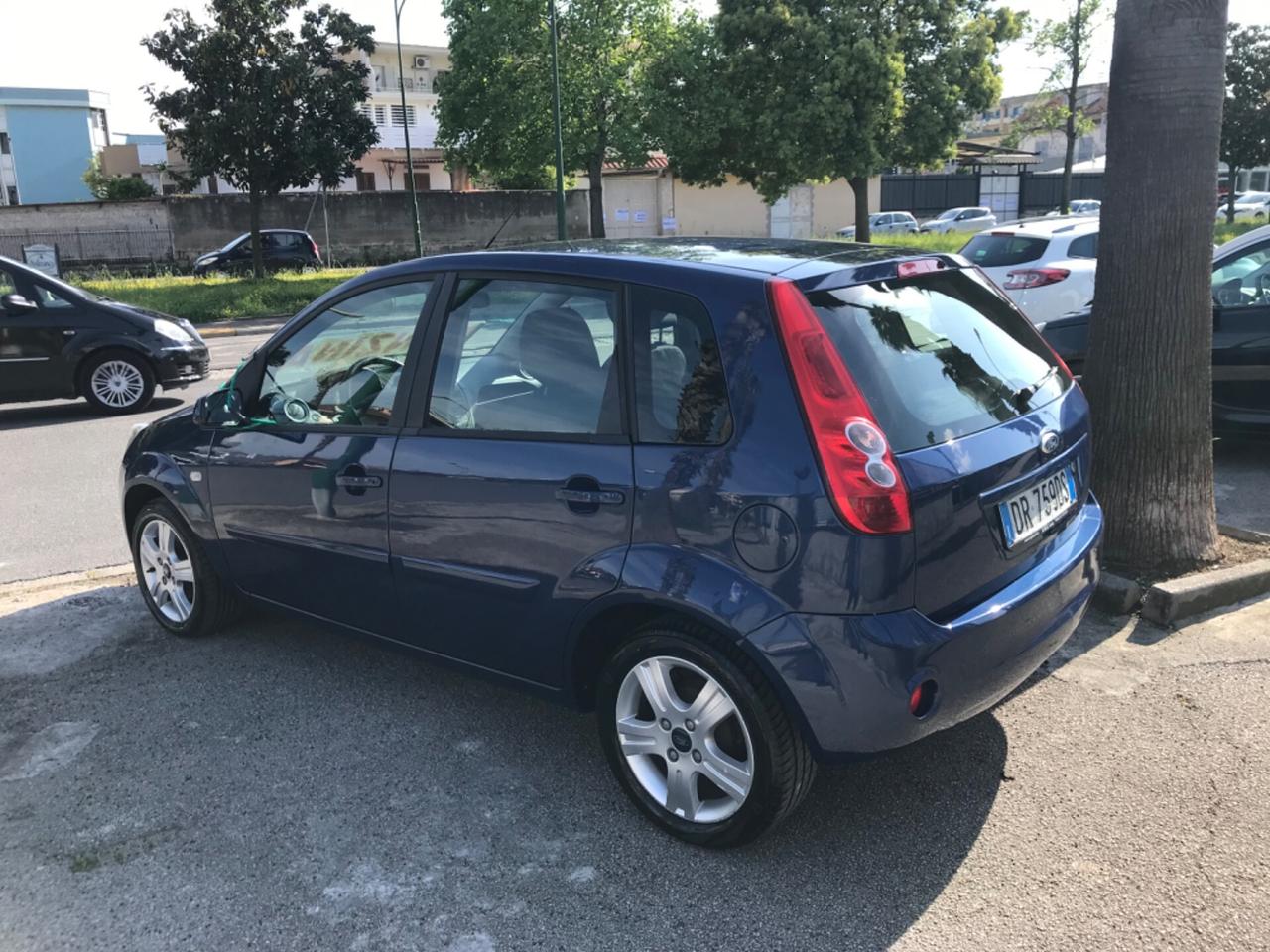 Ford Fiesta 1.2 16V 5p. Ghia UNICPROPRIET