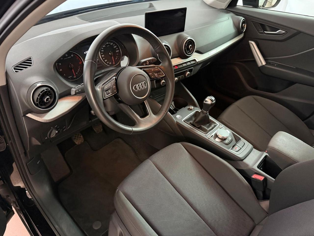 Audi Q2 30 TFSI Business