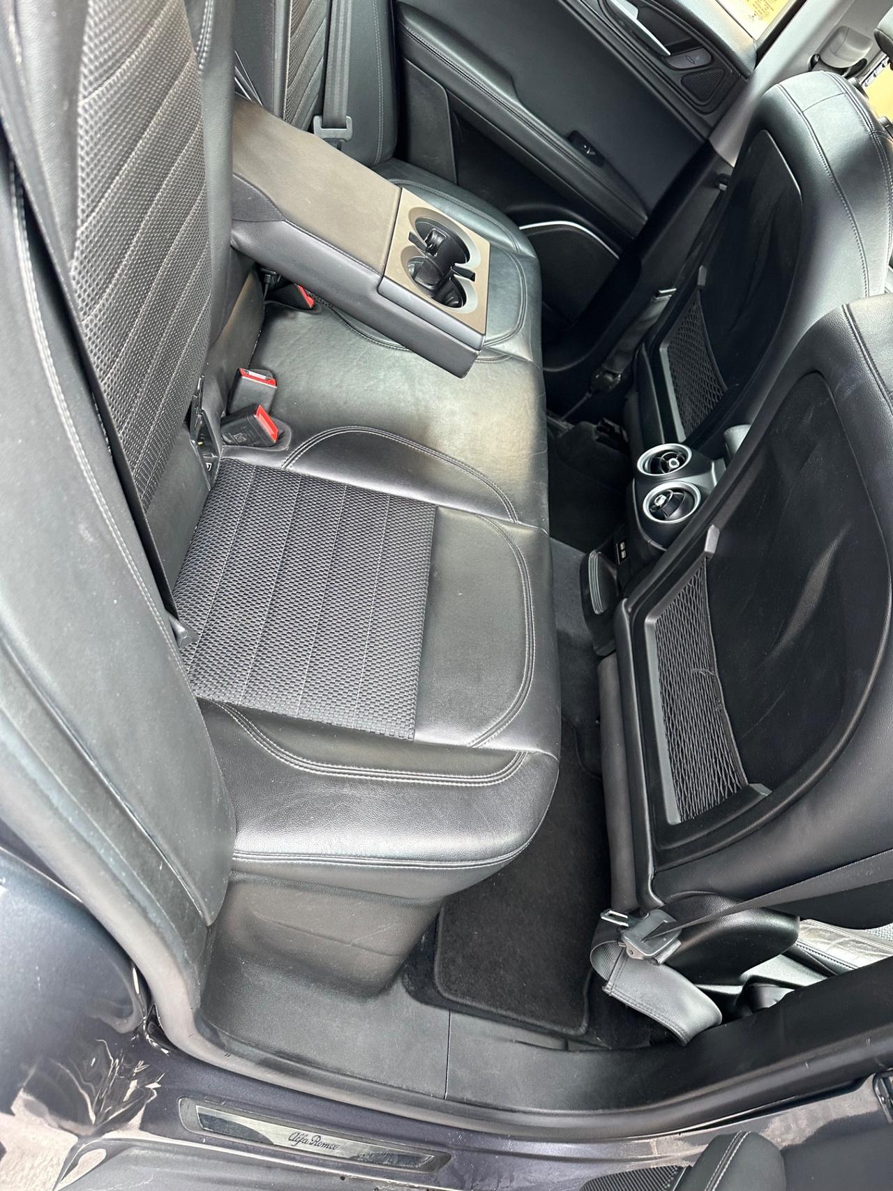 Alfa Romeo Stelvio 2.2 Turbodiesel 210 CV AT8 Q4 Business