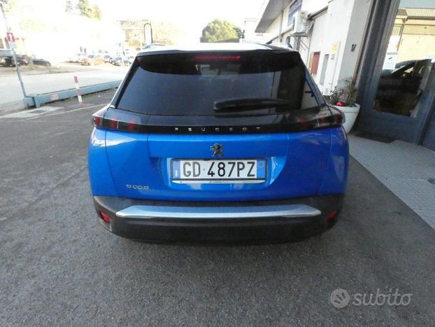 PEUGEOT 2008 motore elettrico 136 CV GT Pack