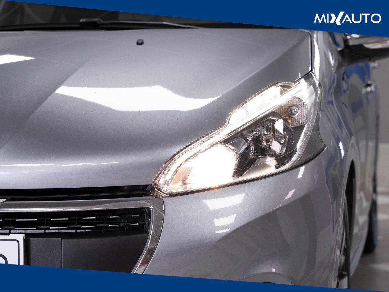 Peugeot 208 1.5 BlueHDI Signature 5 Porte S&S 100CV