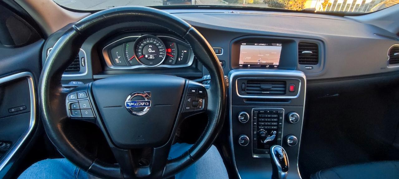 Volvo V60 D3 Geartronic Momentum