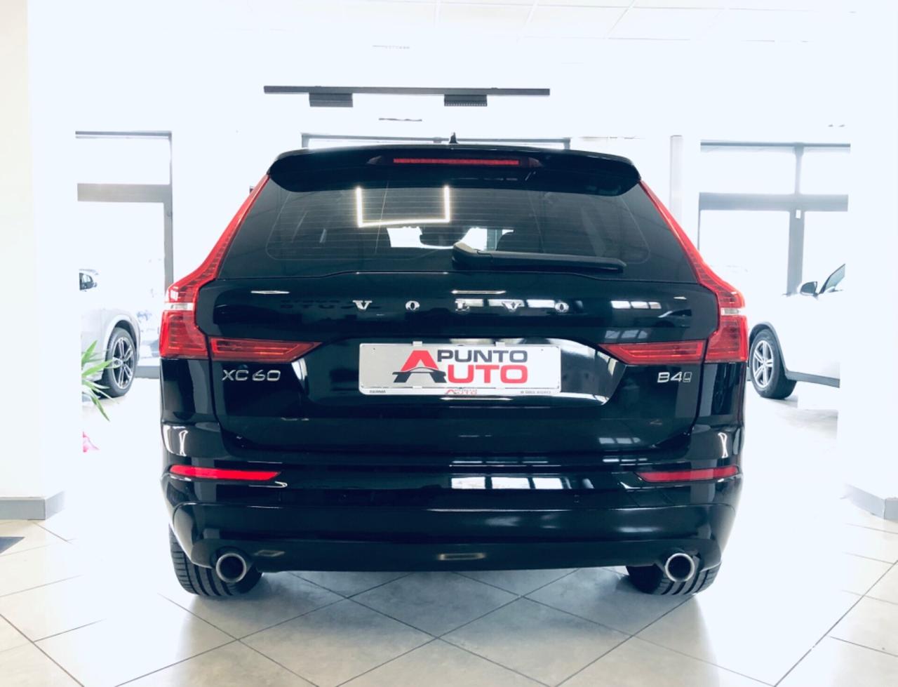 Volvo XC60 B4 D HYRBID AWD 80MILAKM NERA