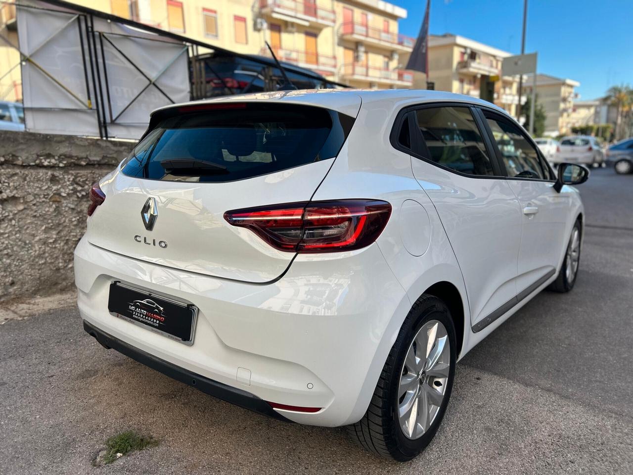 RENAULT CLIO ADATTA PER NEOPATENTATI - ANNO 2020 - Cc 1.0 - Cv 100