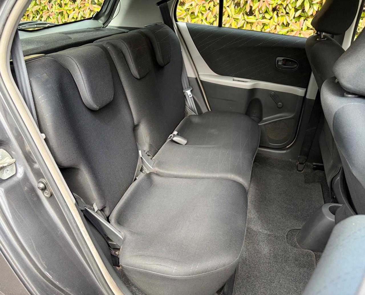 Toyota Yaris 1.0 5 porte