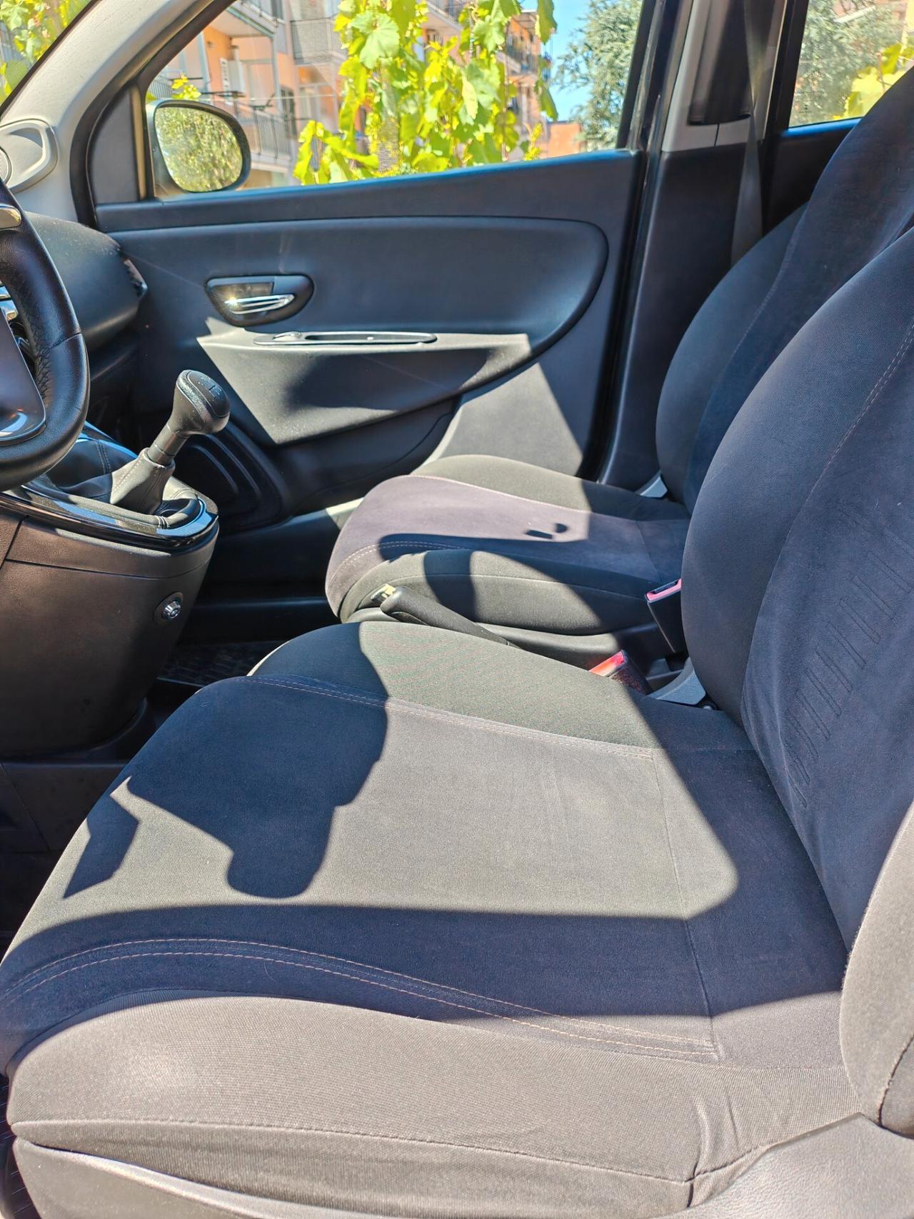 Lancia Ypsilon 1.3 MJT MOTORE BRILLANTE