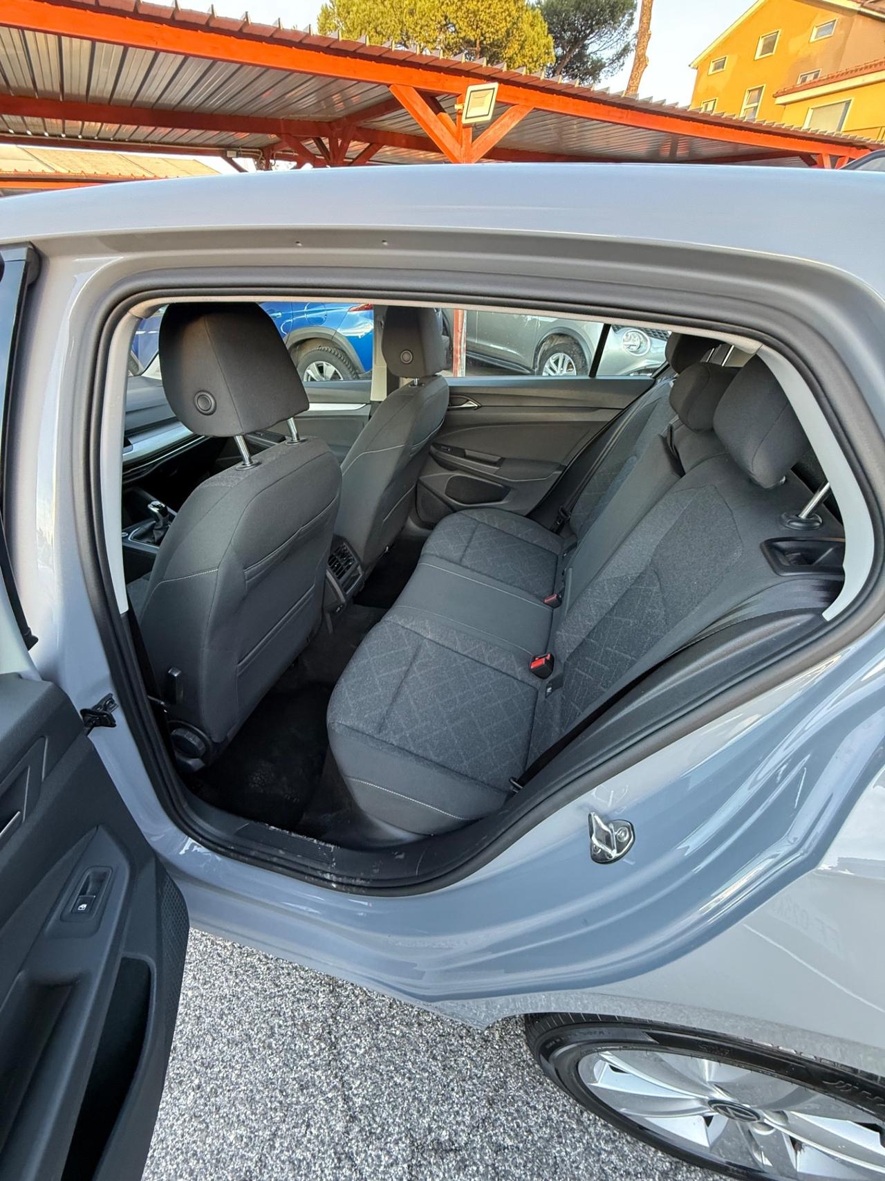 Golf 1.0 eTSI EVO- Life-unipro -garanzia-rate