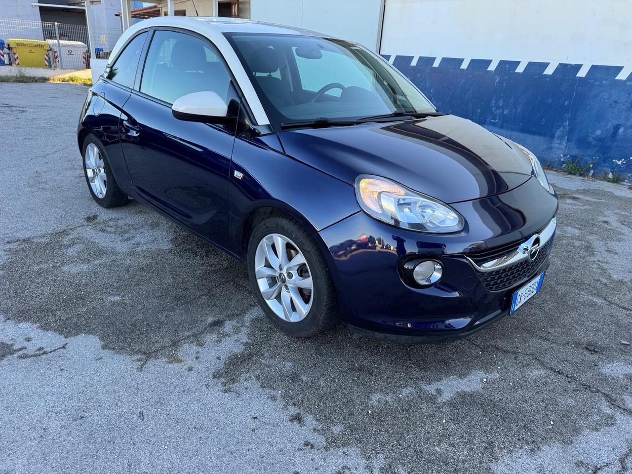 Opel Adam 1.2 Vr -6 Limited edition