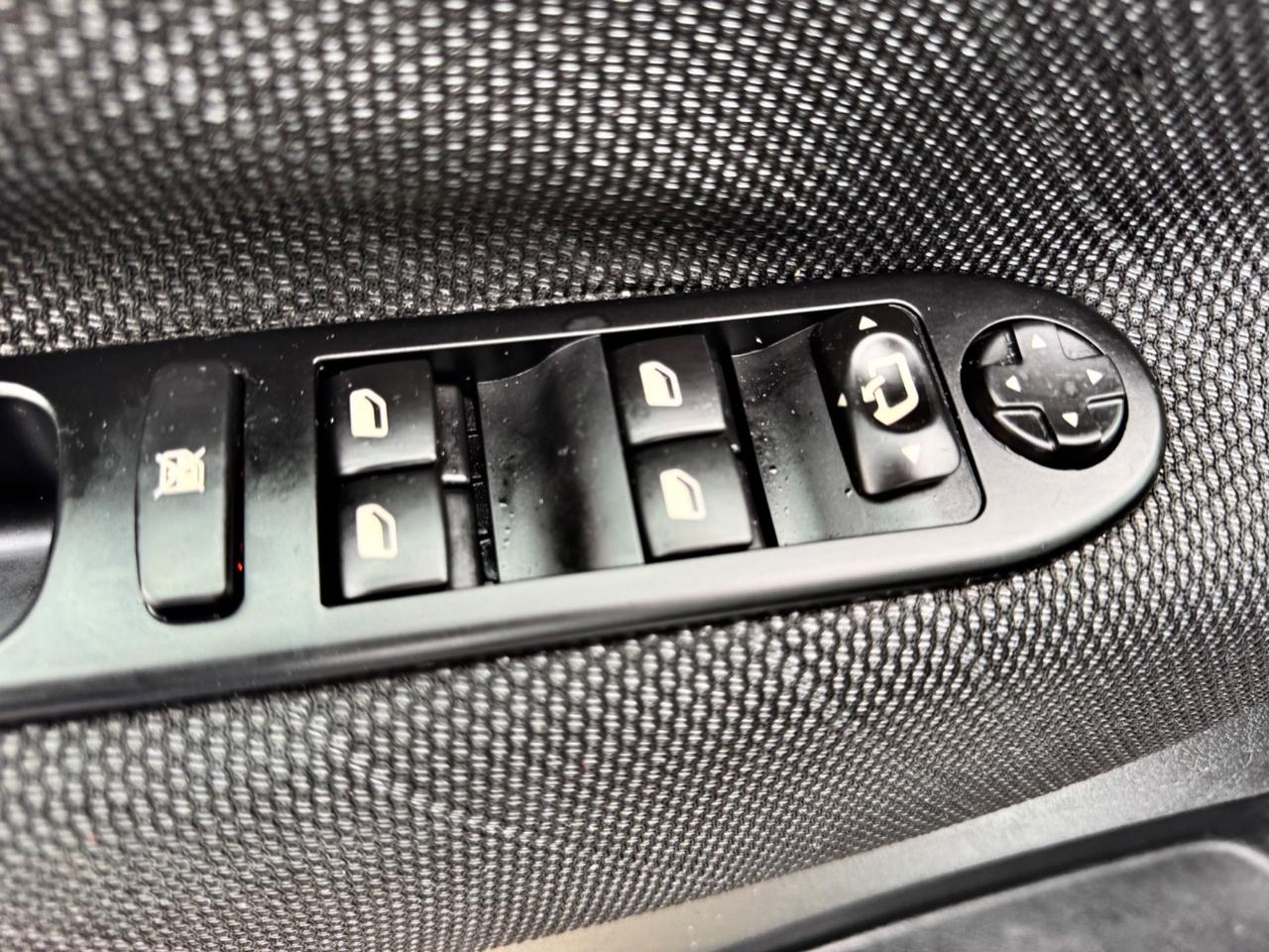 Peugeot 207 1.4 VTi 95CV SW XS Ciel 2008 Full optional