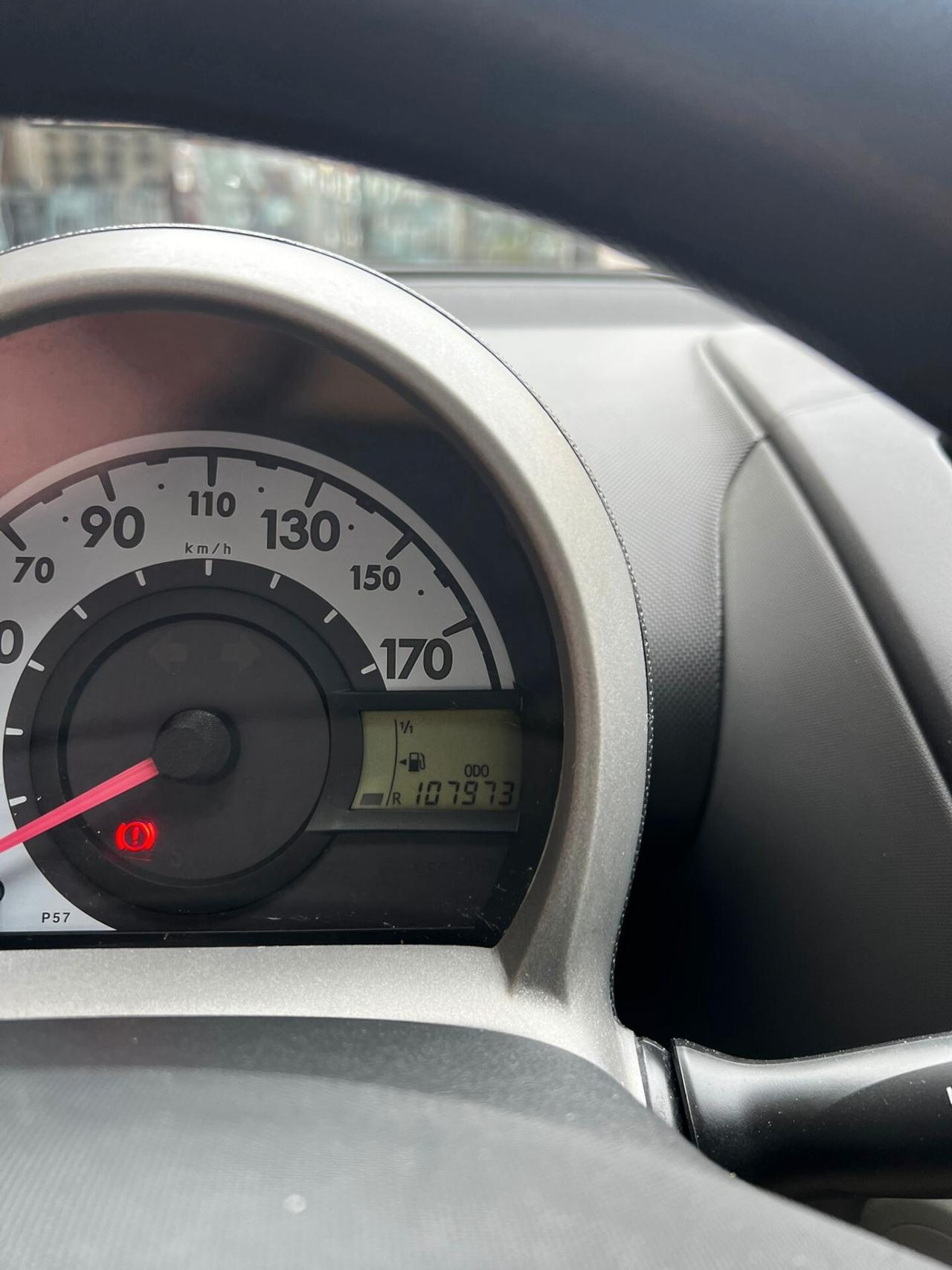 Peugeot 107 1.0 68CV 5p. Sweet Years NEOPATENTATI