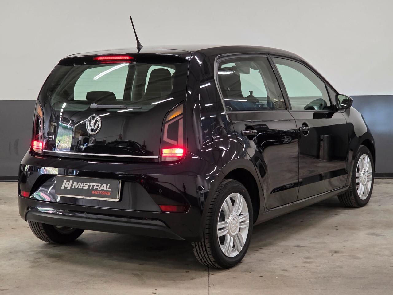 Volkswagen up! 1.0 75 CV NEOPATENTATI