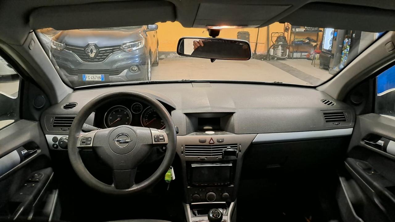 Opel Astra 1.7 CDTI 80CV 5 porte Club