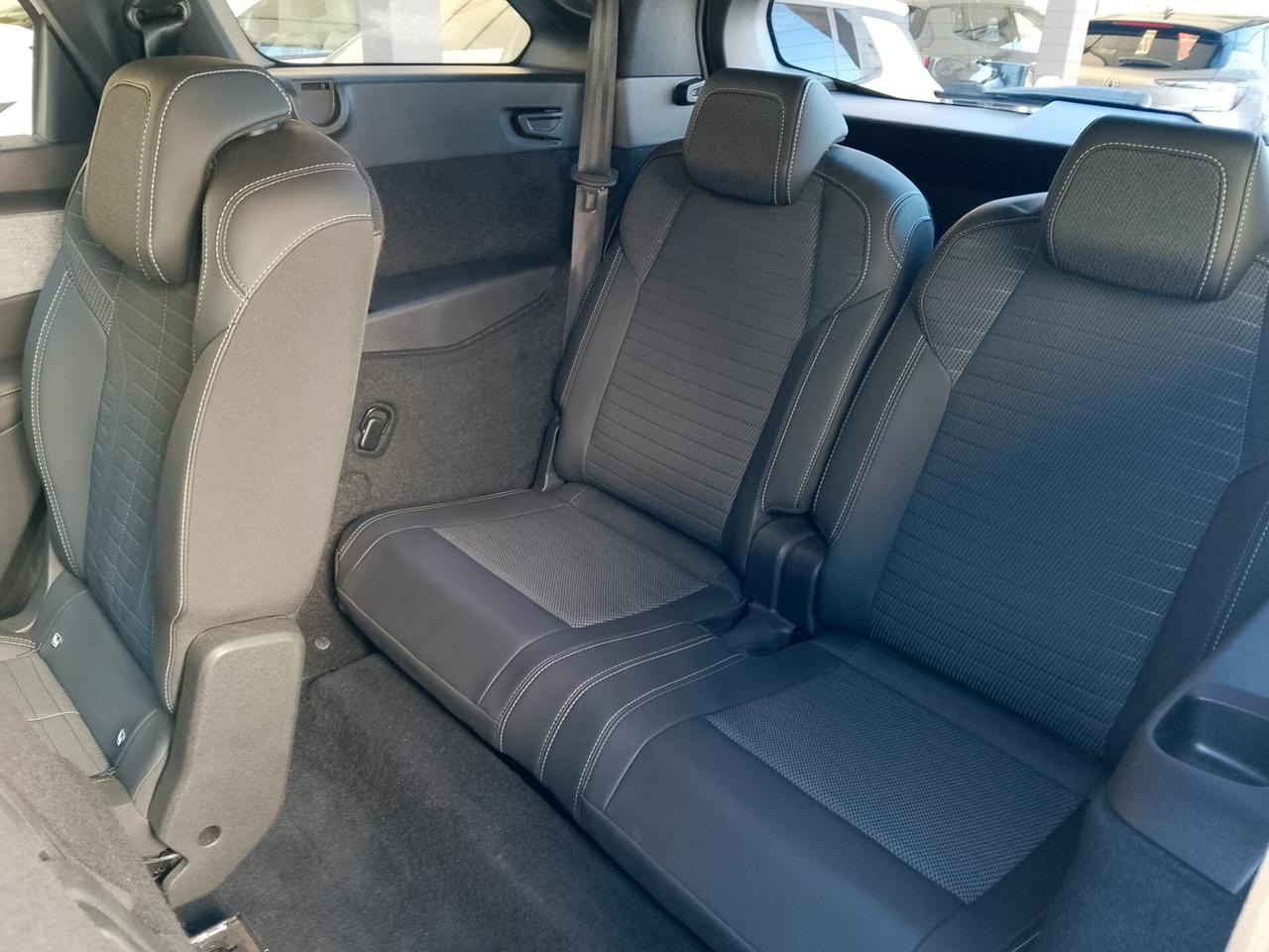 Peugeot 5008 Hybrid 145 e-DCS6 GT