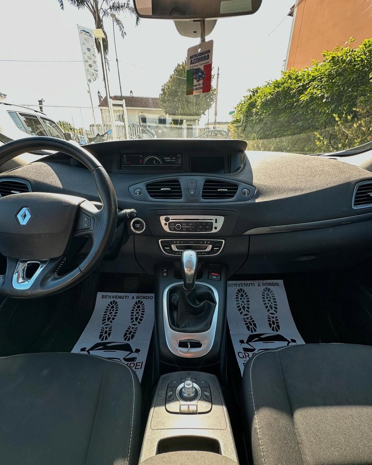 Renault Scenic Scénic XMod dCi 110 CV EDC Limited
