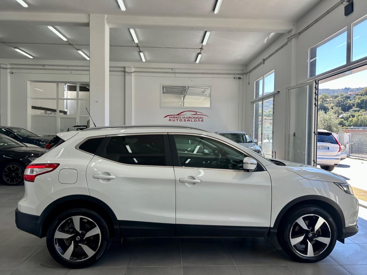 Nissan Qashqai 1.5 dCi Tekna TETTO finanziabile