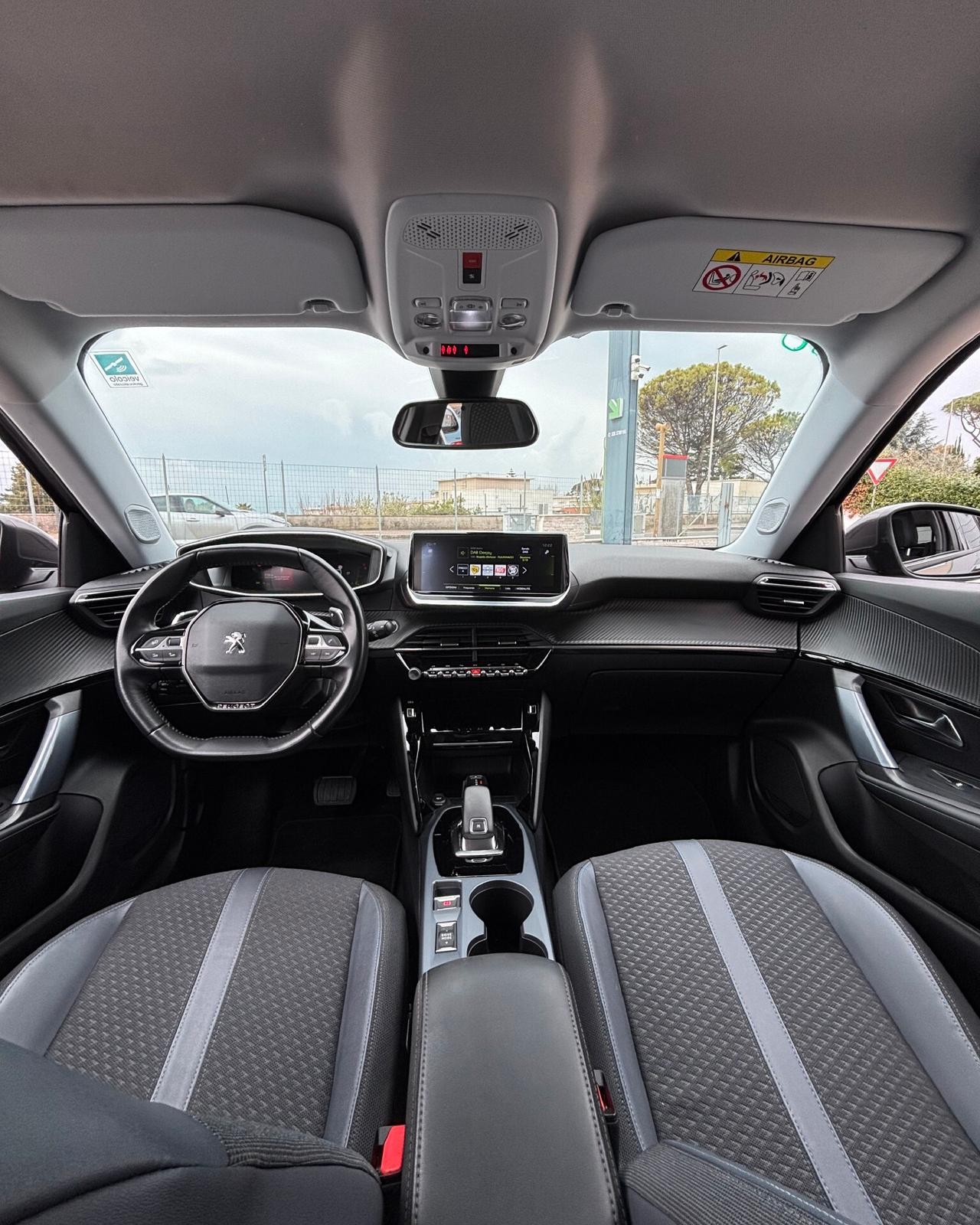 Peugeot 2008 1.2 130HP S&S EAT8 Allure