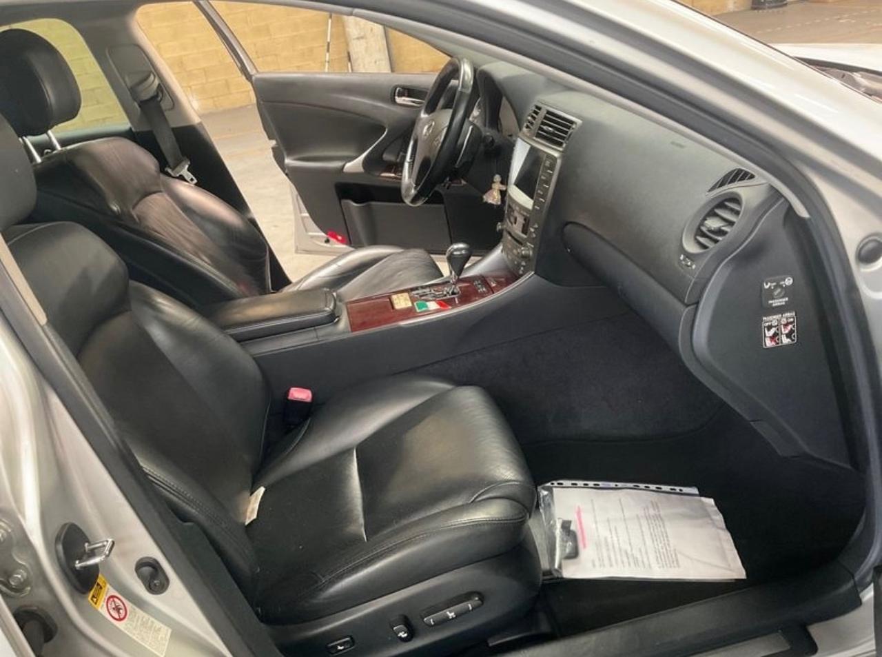Lexus IS 250 IS 250 2.5 V6 aut.