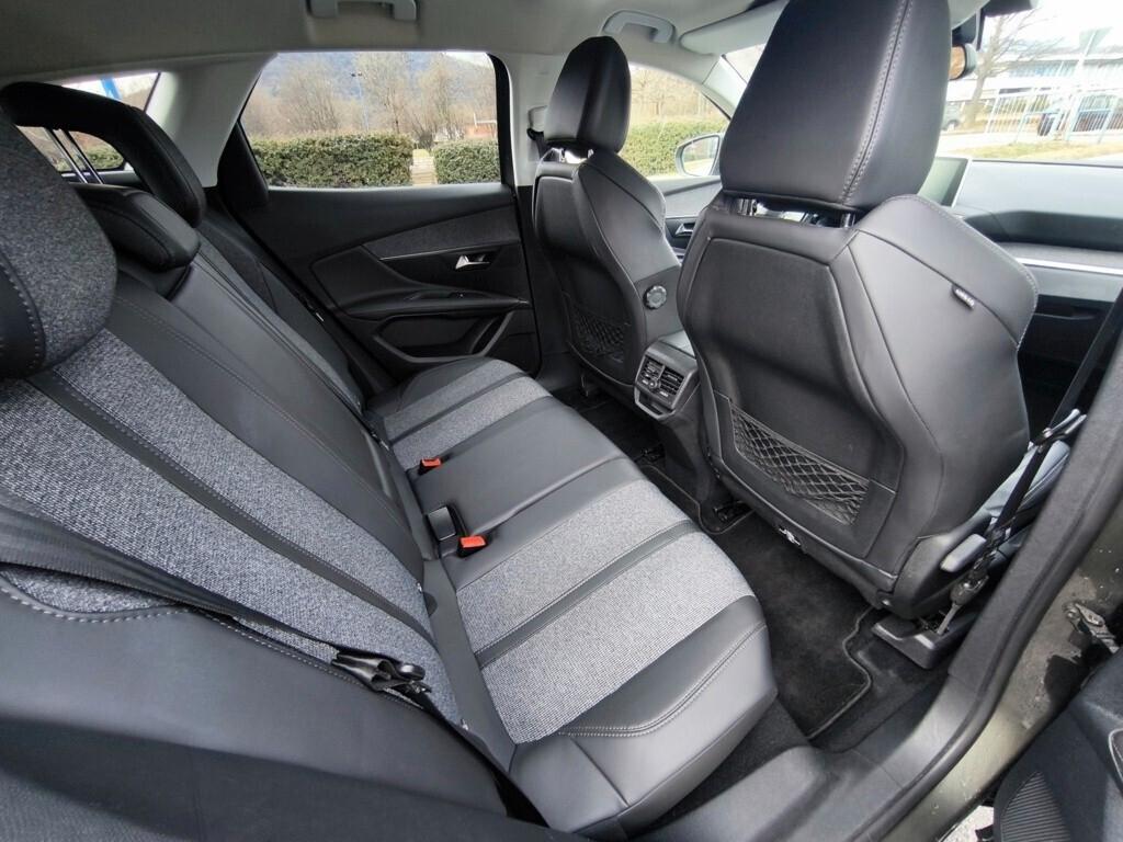 PEUGEOT 3008 1,6 BLUEHDI GT LINE – CAMBIO AUTOMATICO