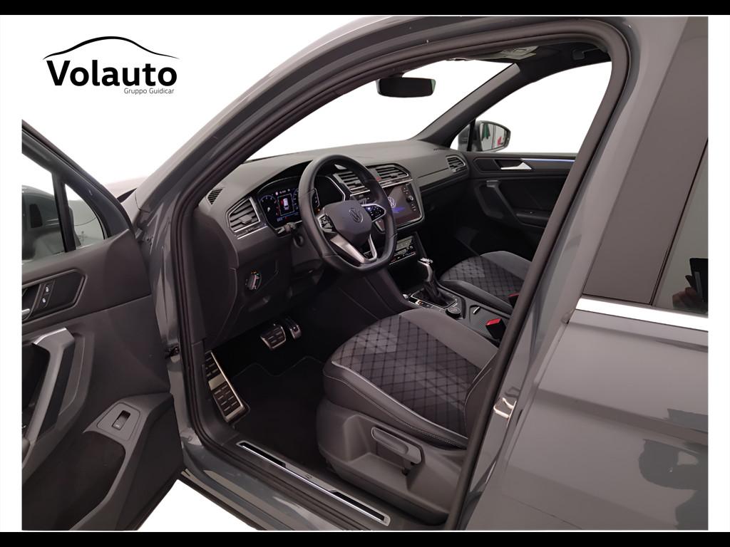 VOLKSWAGEN Tiguan II 2021 - Tiguan 2.0 tsi R-Line 4motion 190cv dsg