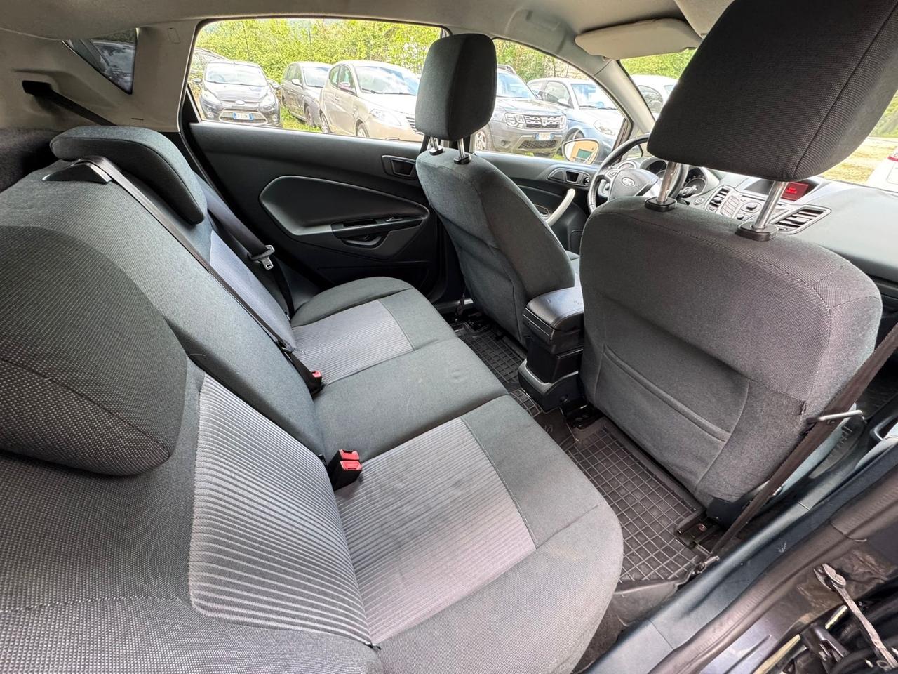 Ford Fiesta 1.4 TDCi 70CV 5 porte Titanium NEOPATENTATI