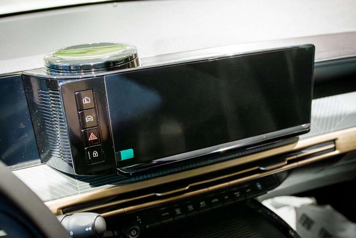 Lancia Ypsilon Hybrid e-DCT AUTO A NOLEGGIO