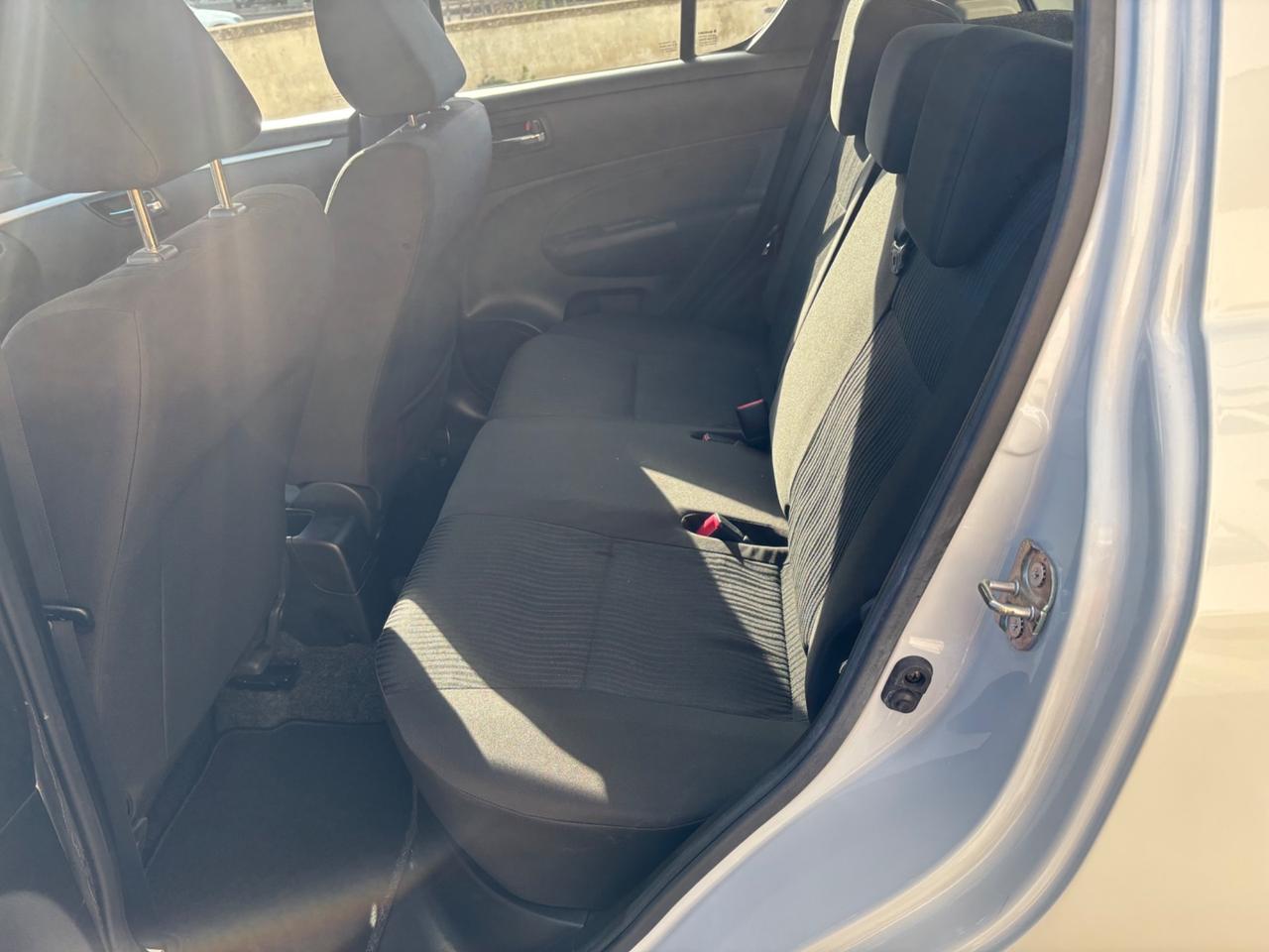 Suzuki Swift 1.2 VVT 5 porte B-Cool