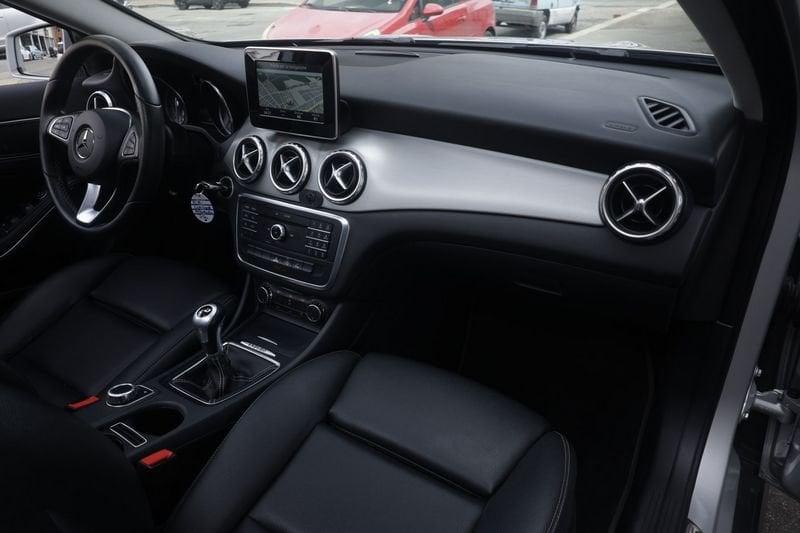 Mercedes-Benz GLA Mercedes-Benz GLA 200 d Enduro Tetto Panoramico Unicoproprietario