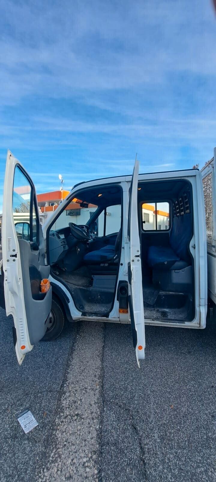 IVECO DAILY CON POSTI E CASSONE