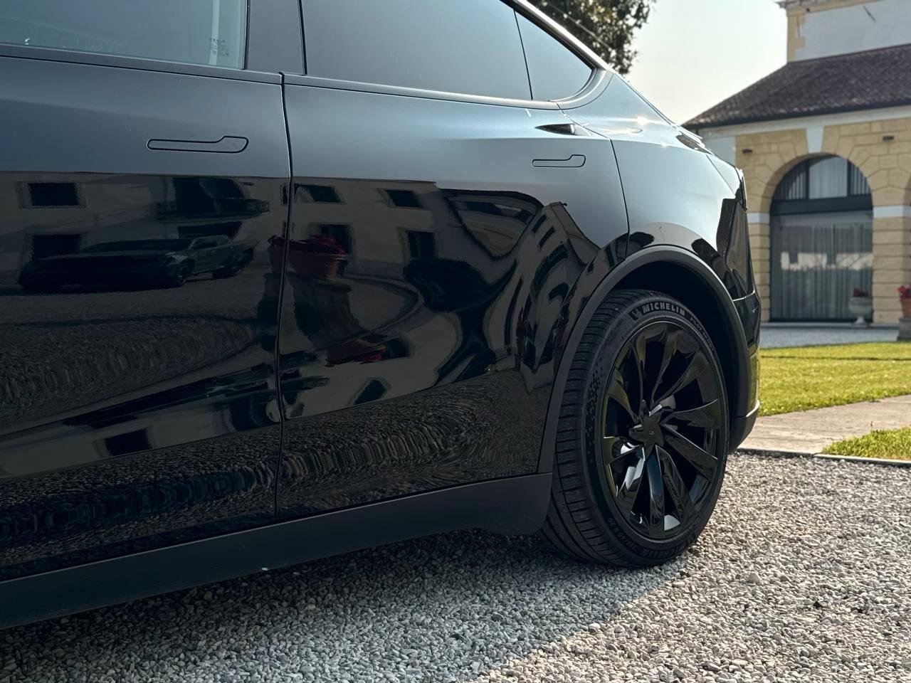 Tesla Model Y Model Y NV36 Long Range AWD Launch Edition LISTINO 69500€