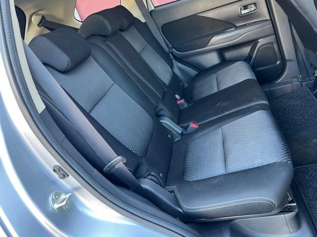 MITSUBISHI Outlander 2.2 DI-D 4WD Instyle 7p.