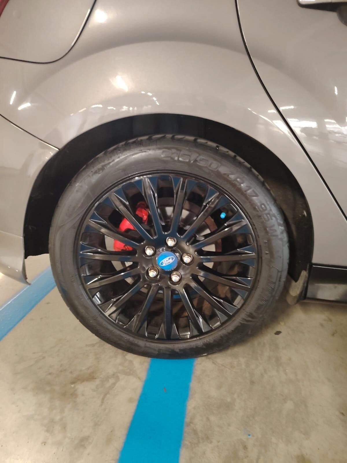 Ford Focus look ST LINE
