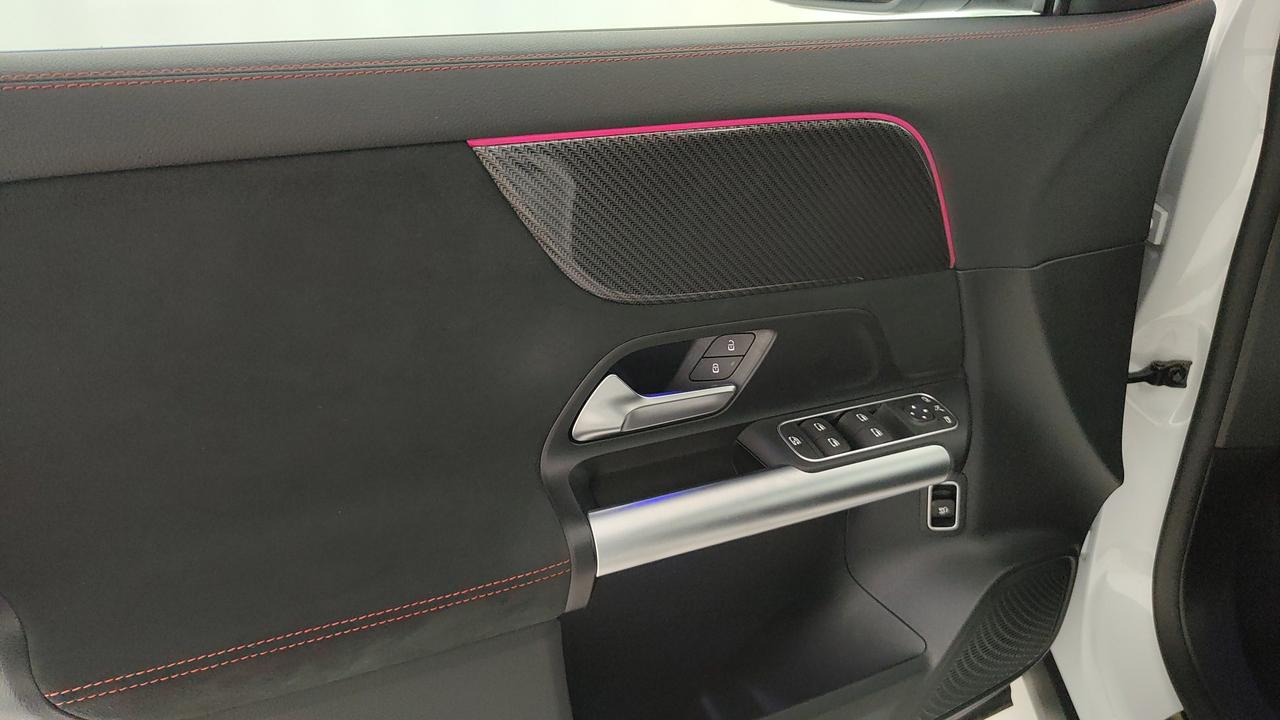 Mercedes-Benz GLA 200 d Premium auto