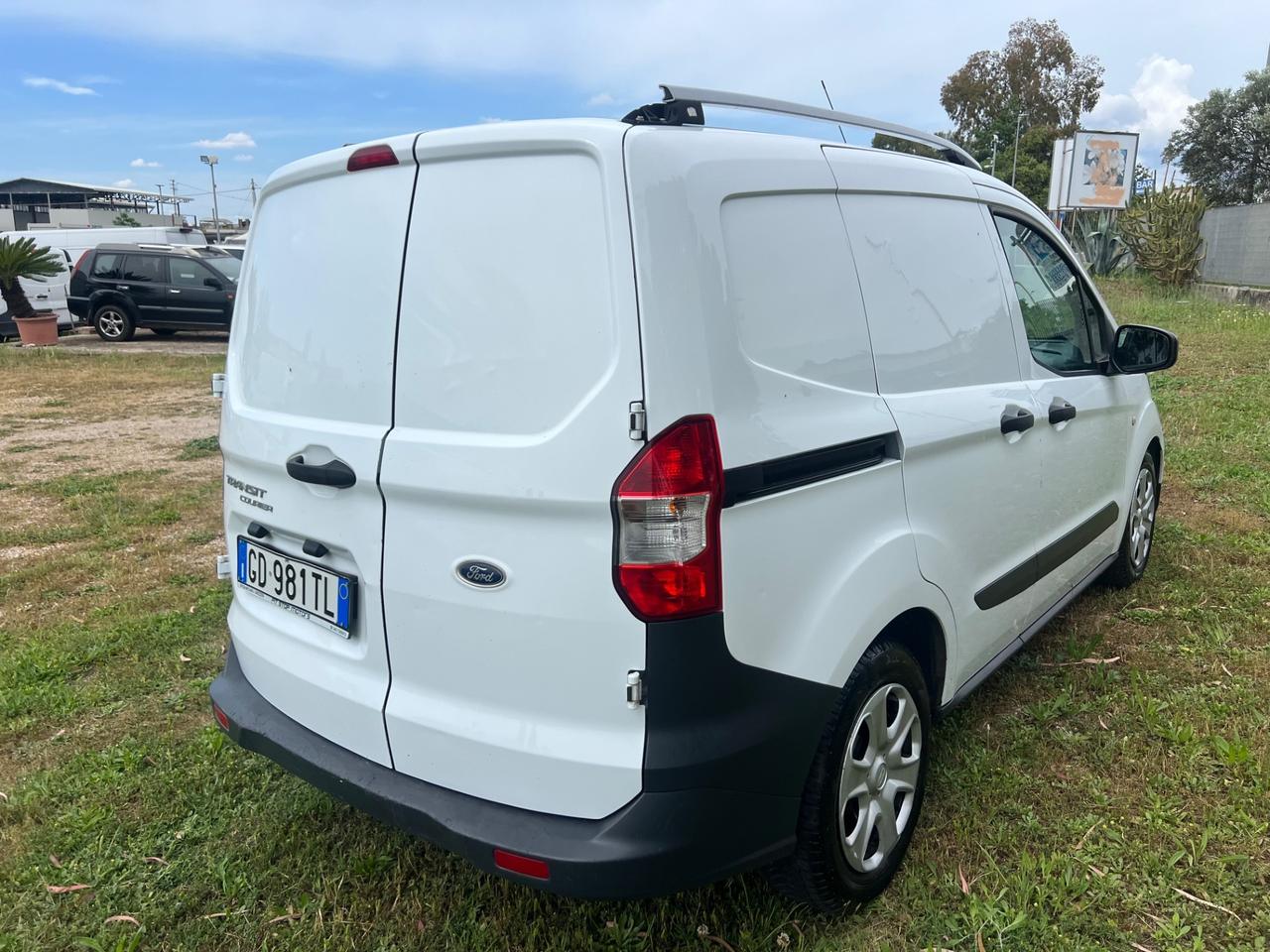 Ford Transit Courier 1.5 TDCi 75CV Van Entry