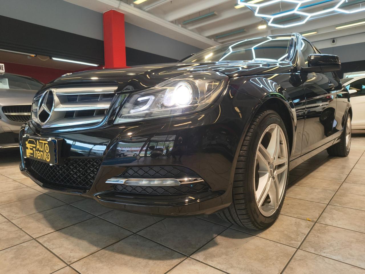 Mercedes-benz C 200 CDI Executive solo 110.000 km