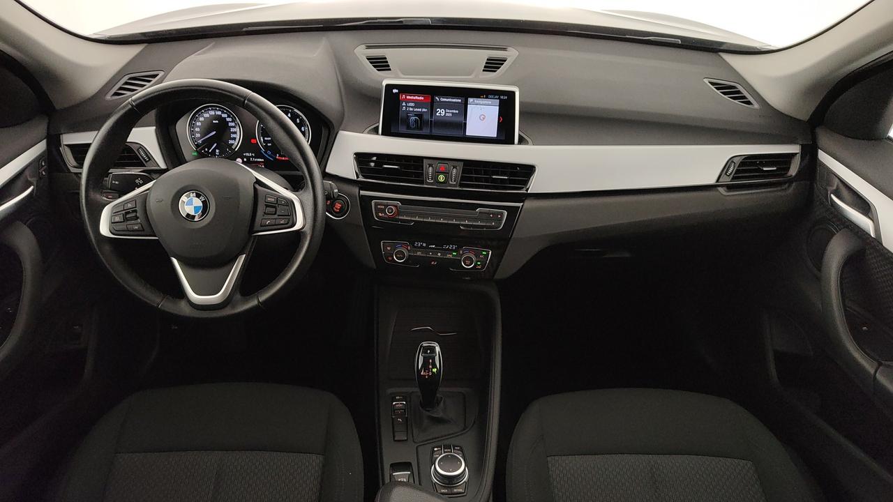 BMW X1 F48 2019 - X1 sdrive18i Advantage 136cv auto