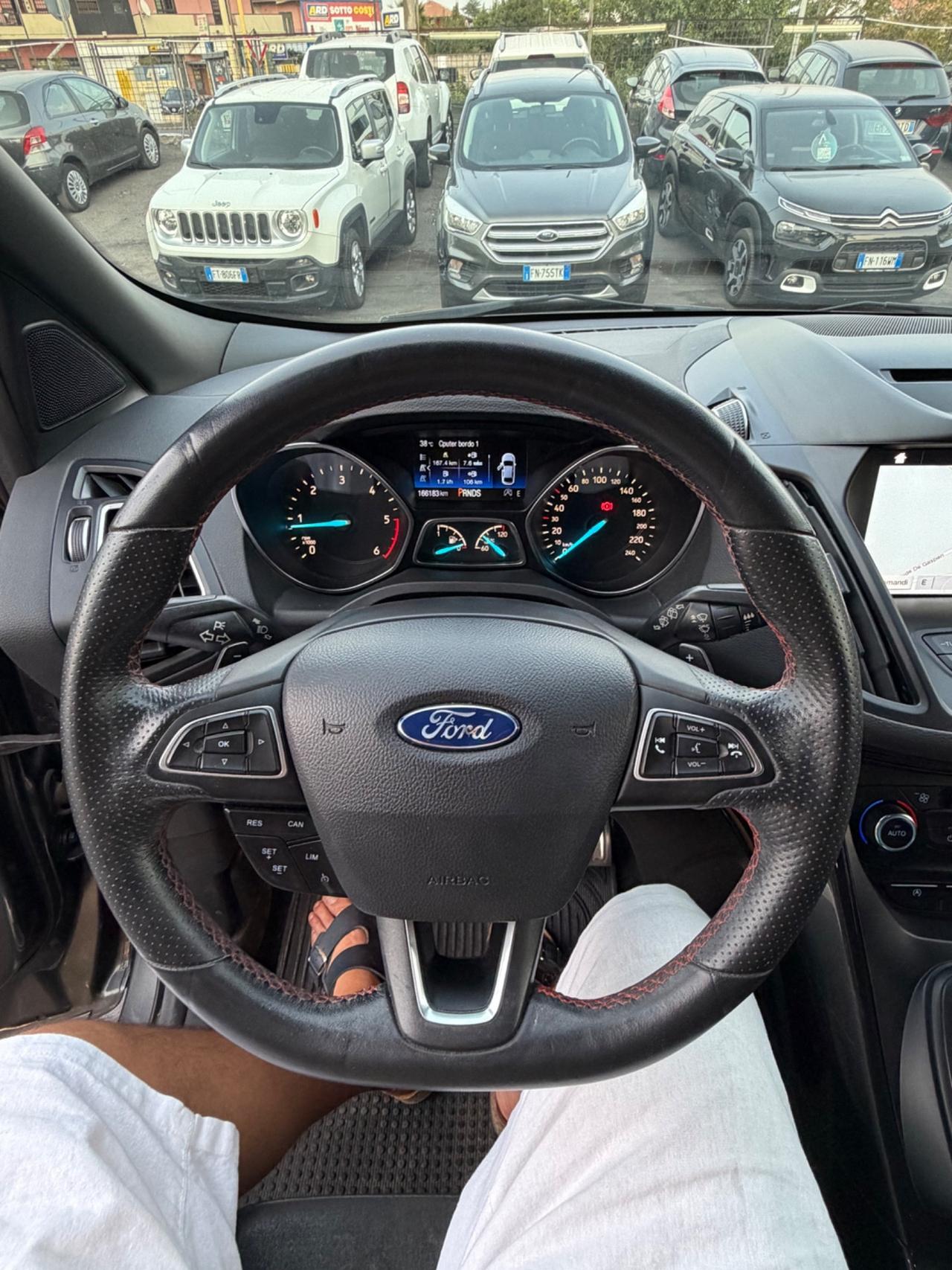 Ford Kuga 2.0 TDCI 150 CV S&S 4WD Powershift ST-Line