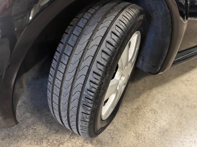 VOLKSWAGEN New Beetle 1.6 Cabrio