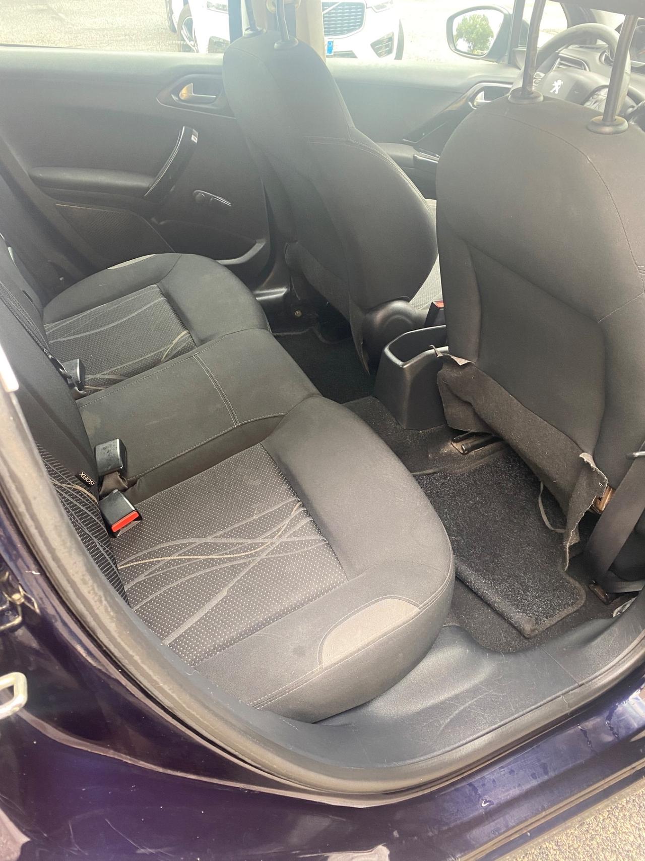 Peugeot 208 1.4 HDi UNICO PROPRIETARIO